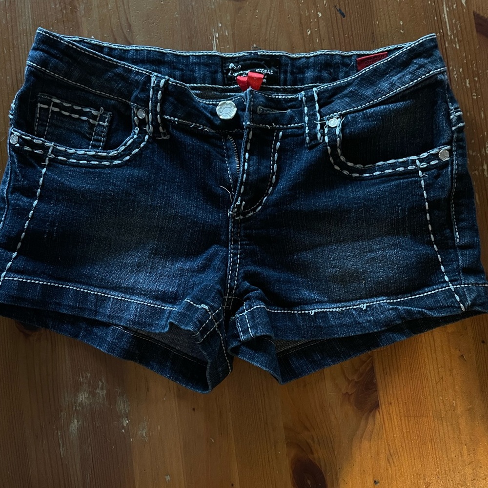 Super cute dark Jean short shorts